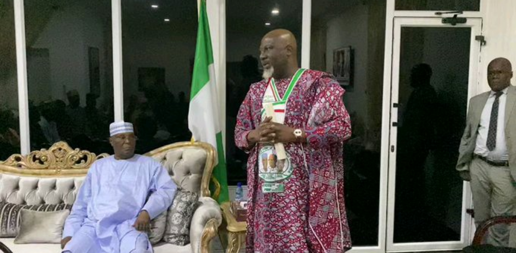 8 APC Campaign Council Members Defect To PDP; Meet Atiku (Video)