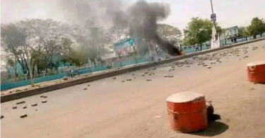 Video Of Kano Residents Stoning Buhari’s Convoy
