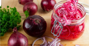 Reasons Why You Should Start Eating Raw Onions